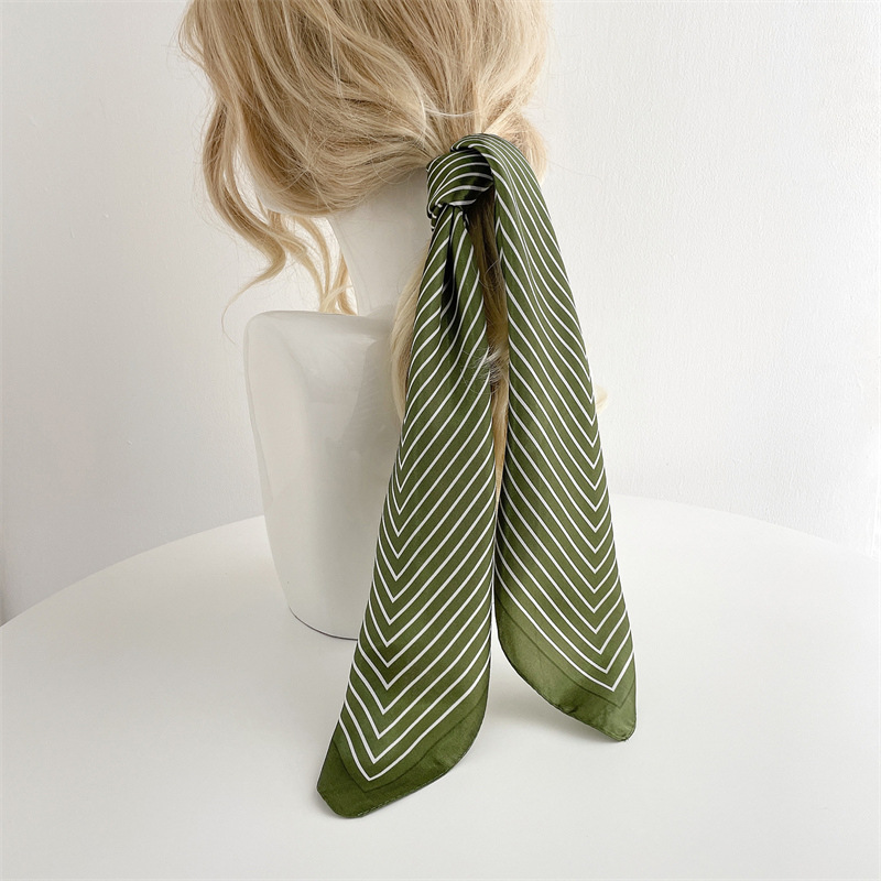 Luxury Stripe Silk Square Scar - đánh giá và giá Silk Tie Striped