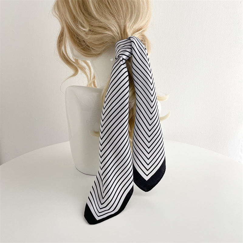 Luxury Stripe Silk Square Scar - đánh giá và giá Silk Tie Striped